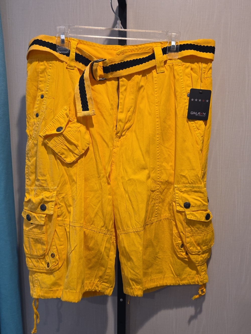 (J44) Galaxy By Harvic Men’s Bright Yellow Cargo Shorts with Black-Trim Belt